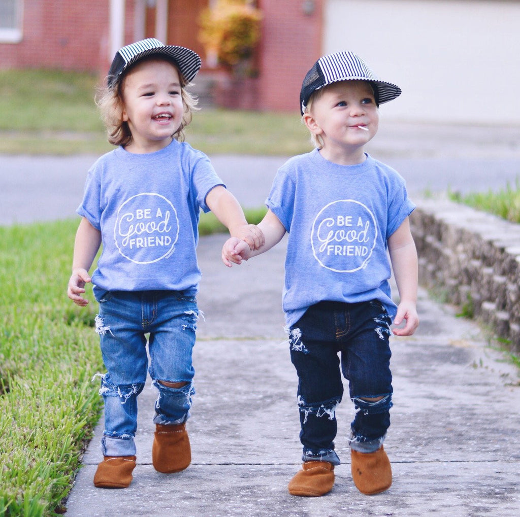 Be a good friend kids graphic tee by EVERYKIND