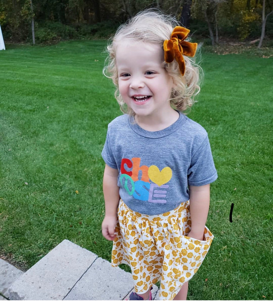CHOOSE KIDS GRAPHIC TEE BY EVERYKIND