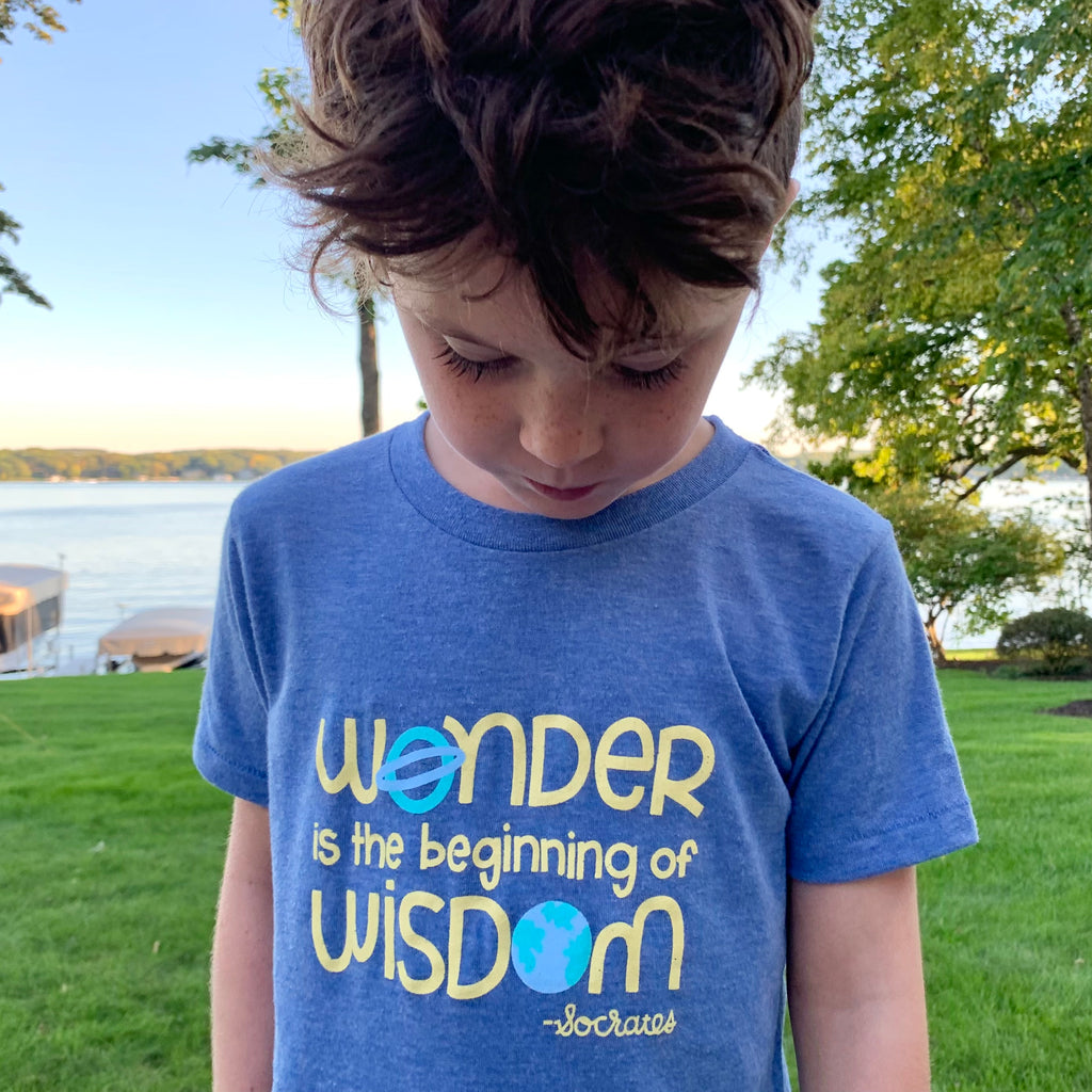 WONDER IS THE BEGINNING OF WISDOM KID T-SHIRT